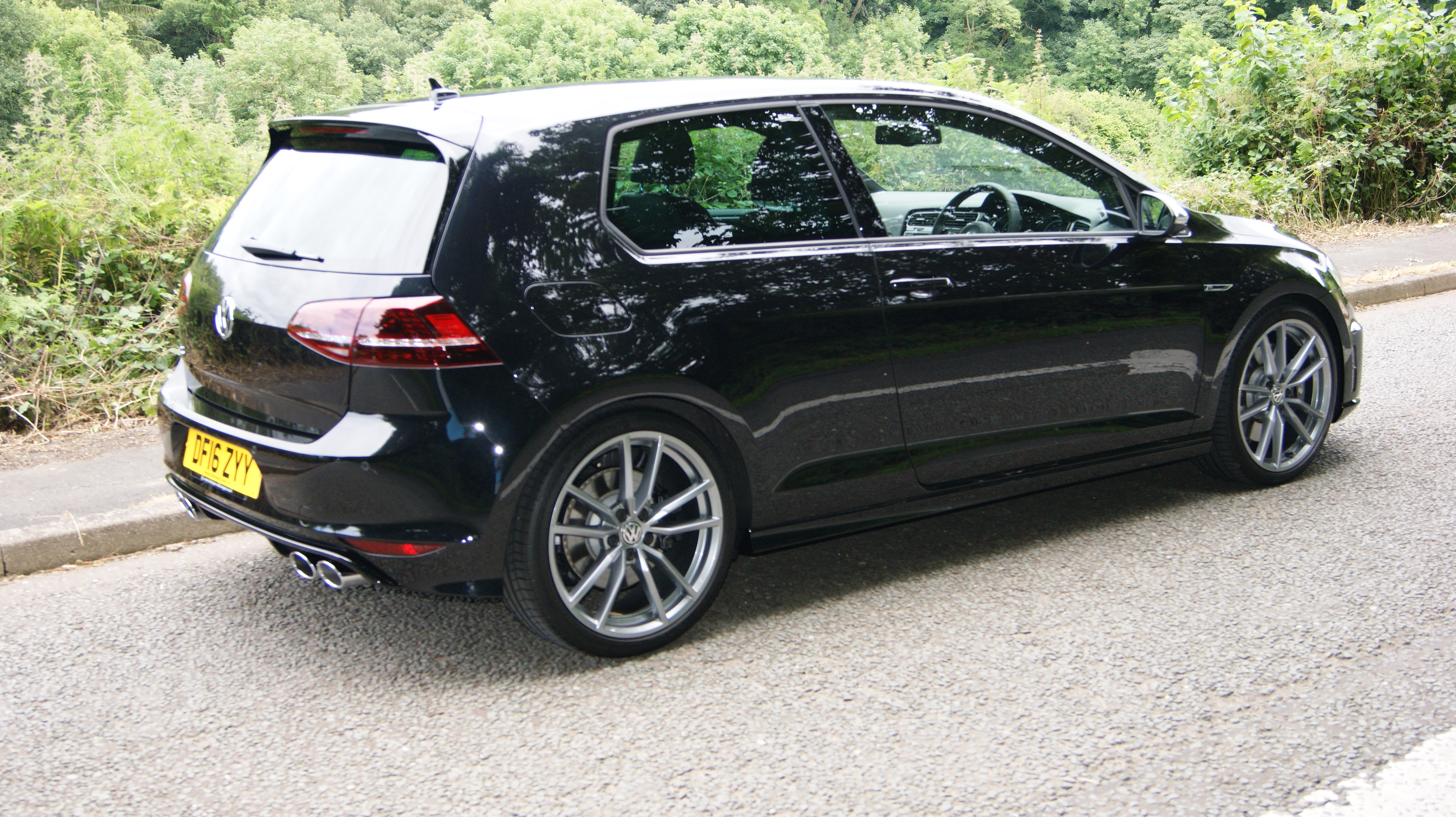 A few Pics Of My R - 7R Members Rides - VWROC - VW R Owners Club
