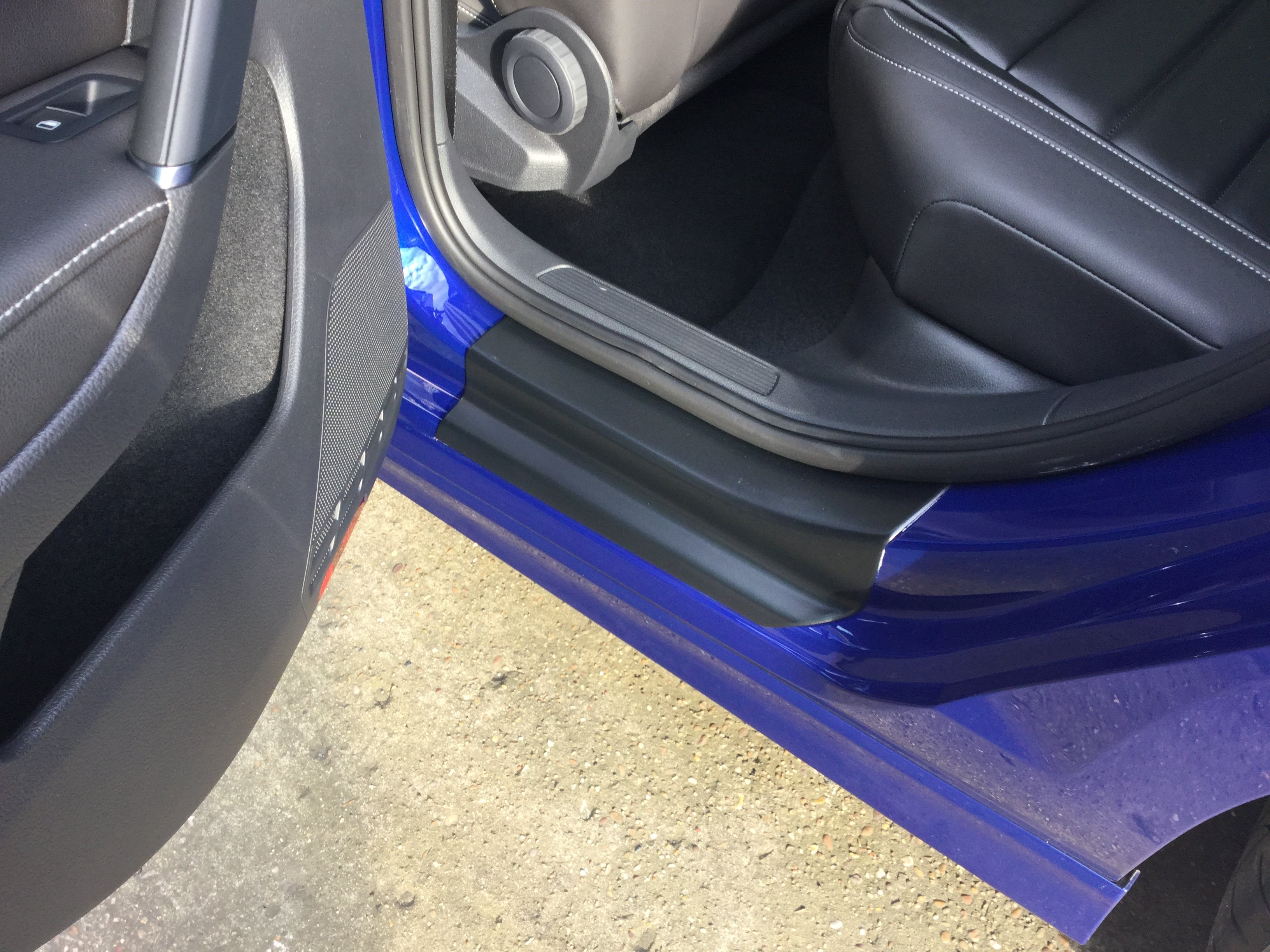 Genuine vw golf mk7 deals door sill protectors