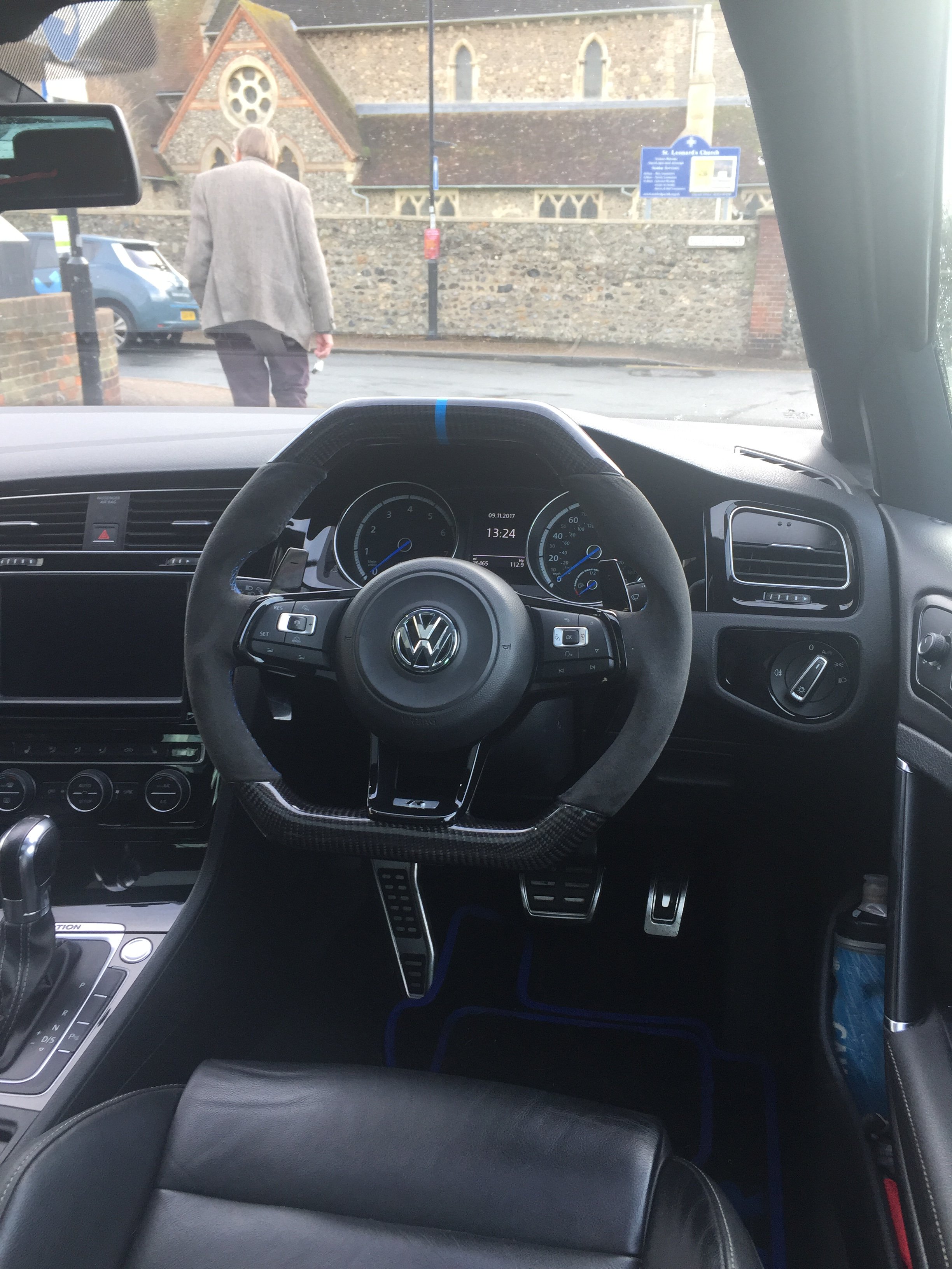 Steering wheel alcantara retrim - Modifying your Golf R MK7