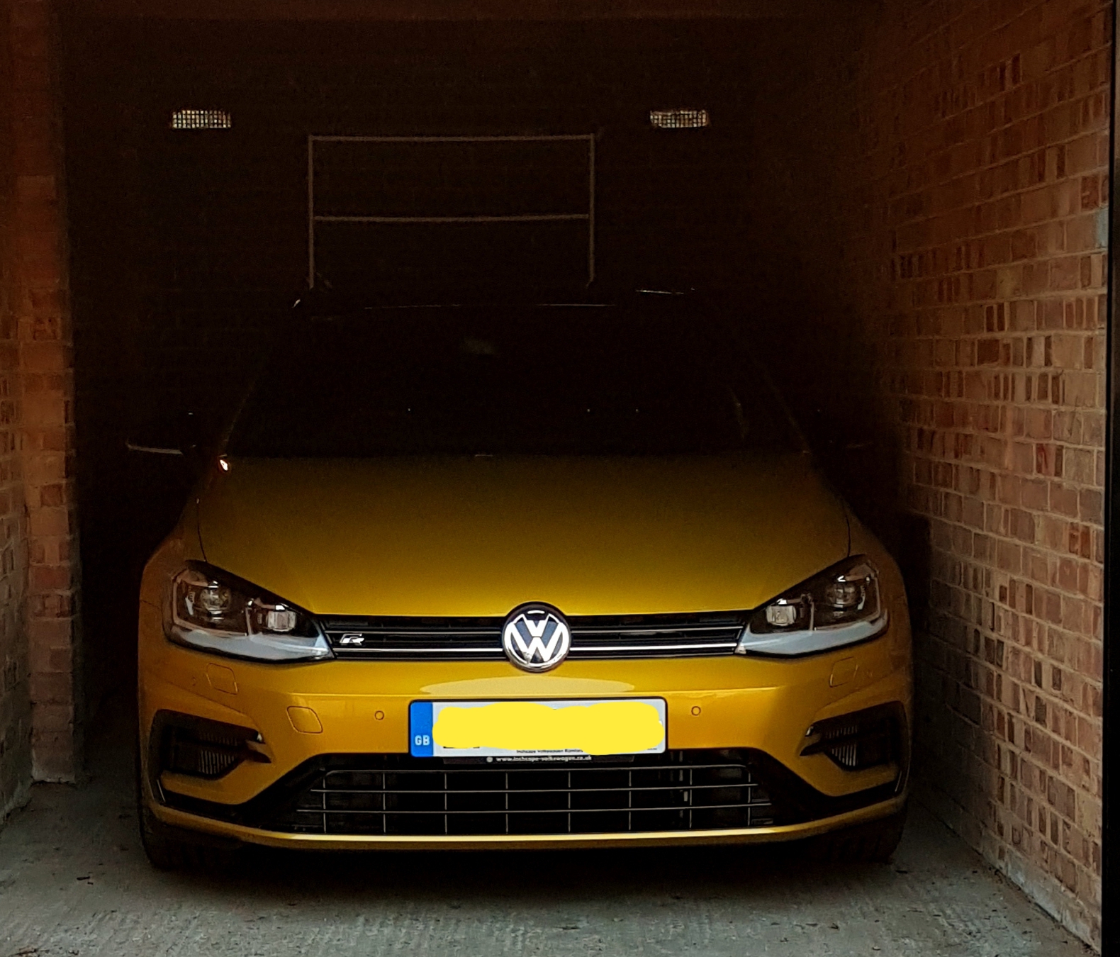 smallest-garage-size-vw-golf-r-mk7-chat-vwroc-vw-r-owners-club