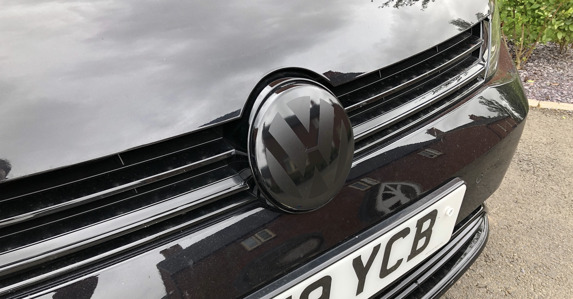 VW Embleme schwarz machen trotz ACC? - Aerodynamik Golf 7 R